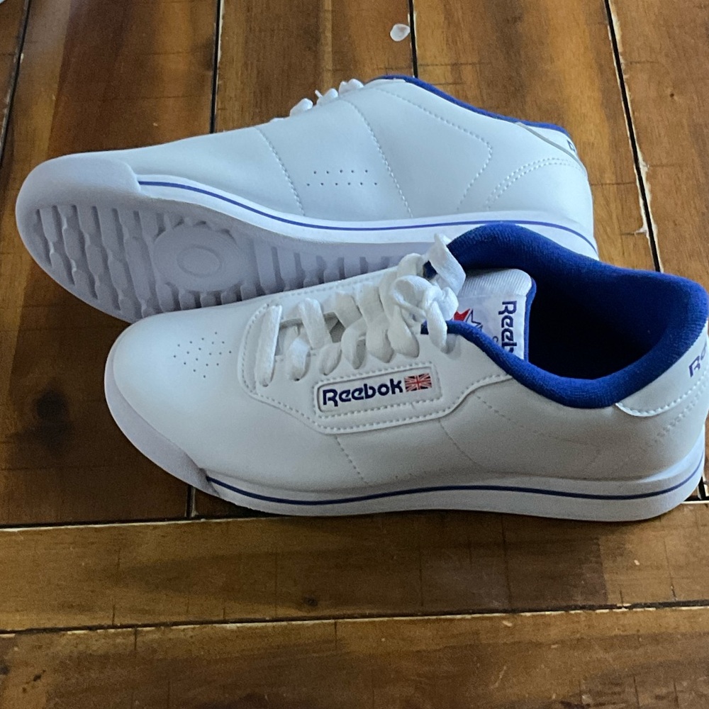 Reebok Kids Sneakers in White and Blue